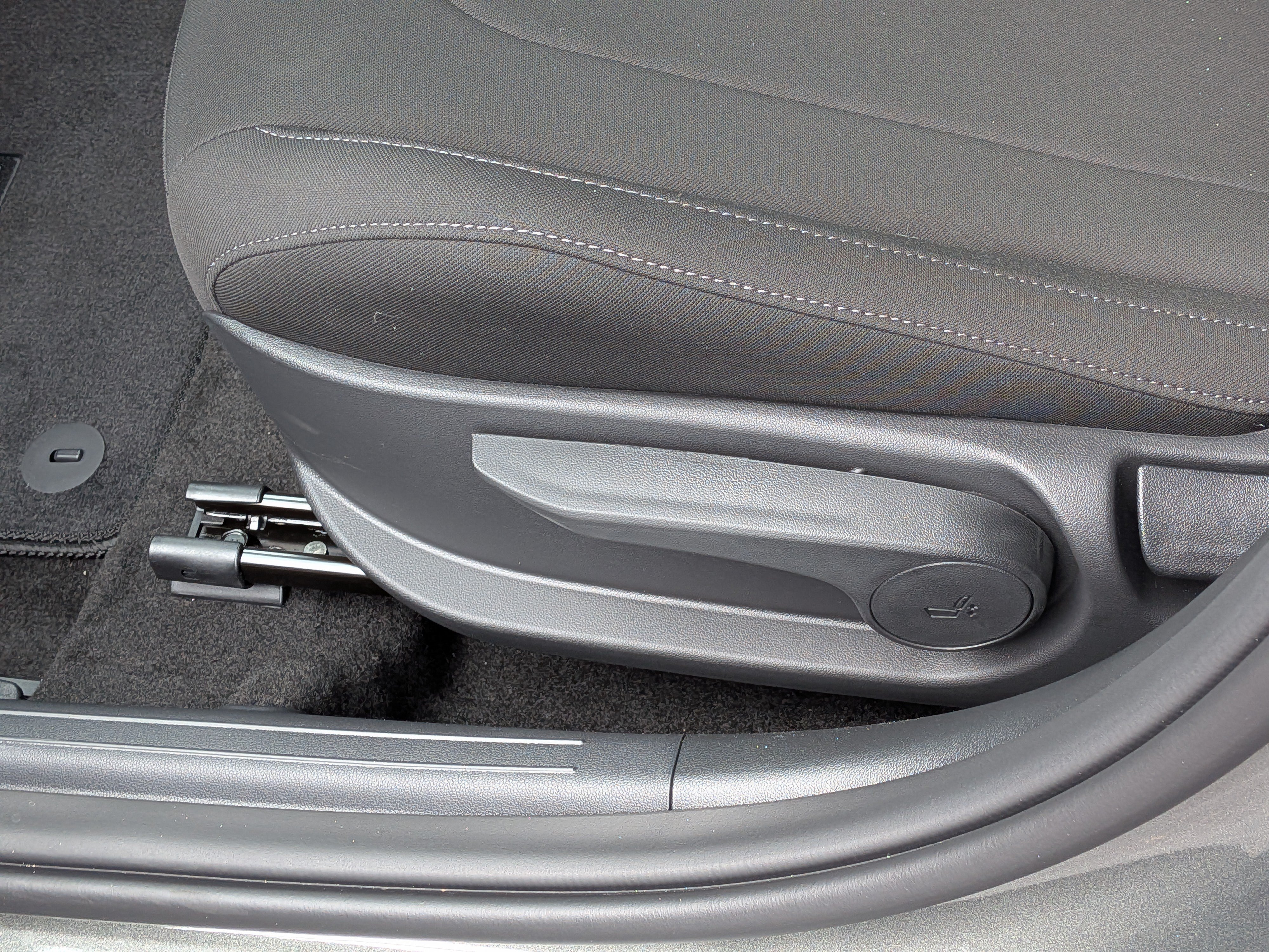 New 2026 Hyundai Elantra SEL Sport FWD image 20