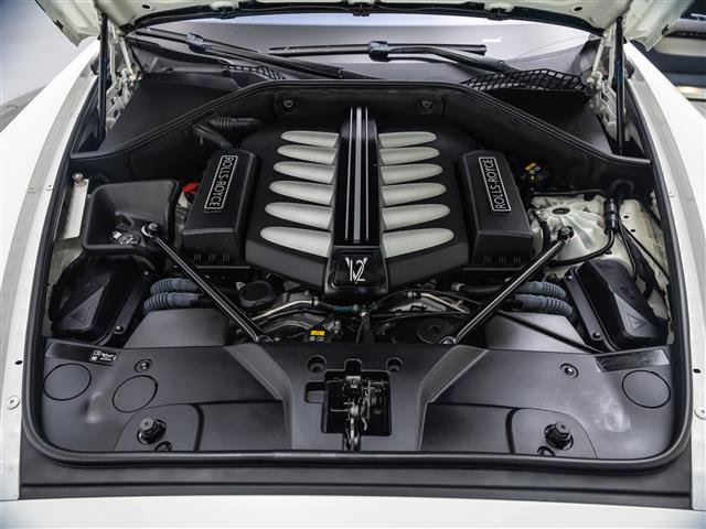 Used 2020 Rolls-Royce Dawn RWD image 20