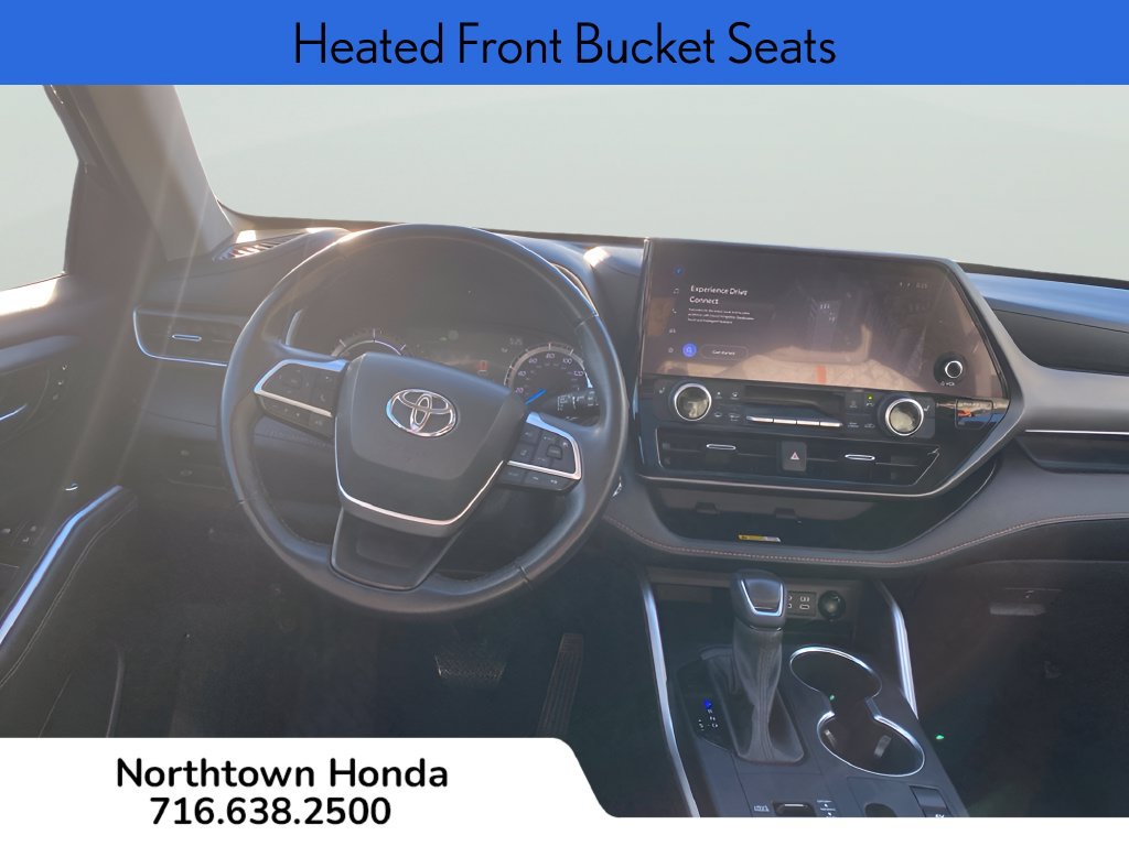 Used 2023 Toyota Highlander Bronze Edition FWD image 16