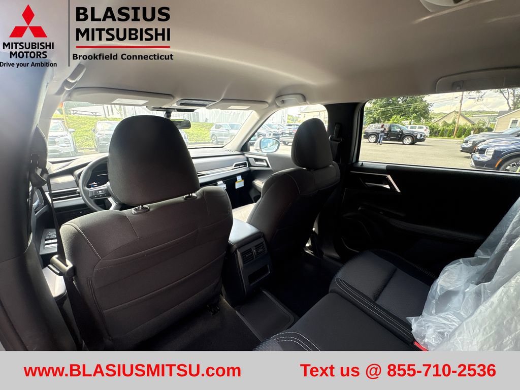 Used 2025 Mitsubishi Outlander ES AWD/4WD image 31