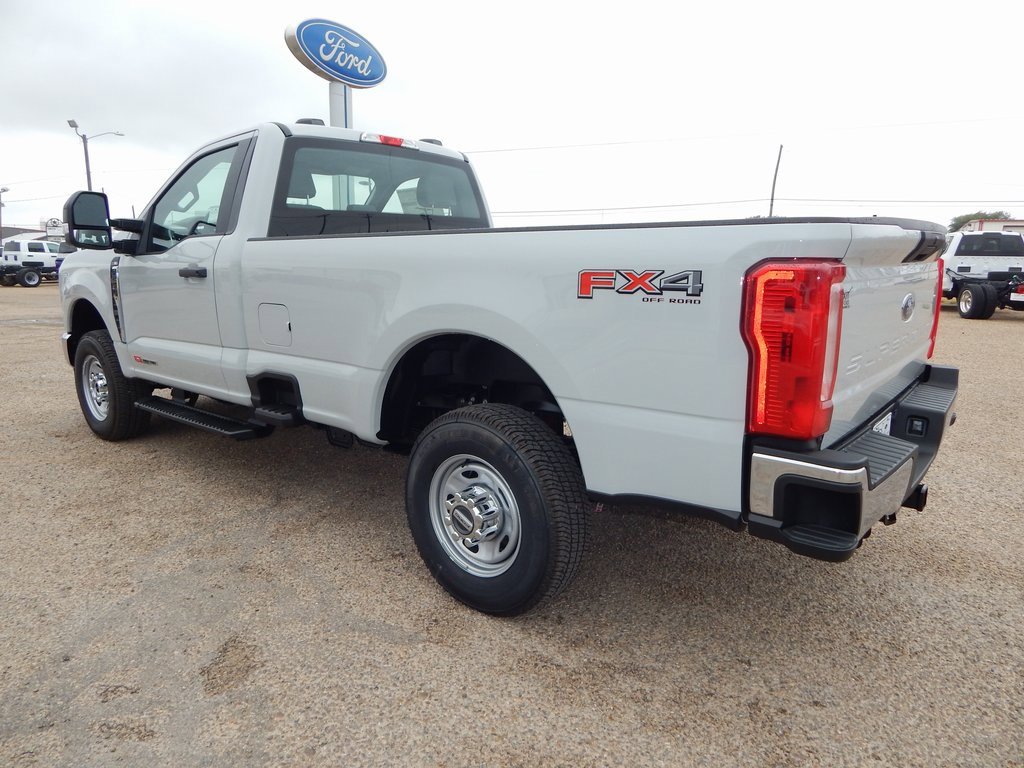 New 2025 Ford F250 4x4 Regular Cab Super Duty image 6