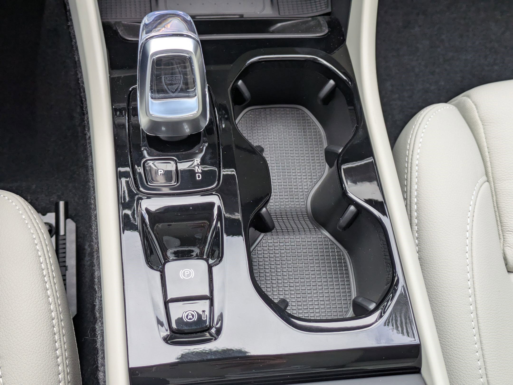 New 2026 Volvo XC40 B5 Plus w/ Protection Package Premier image 14