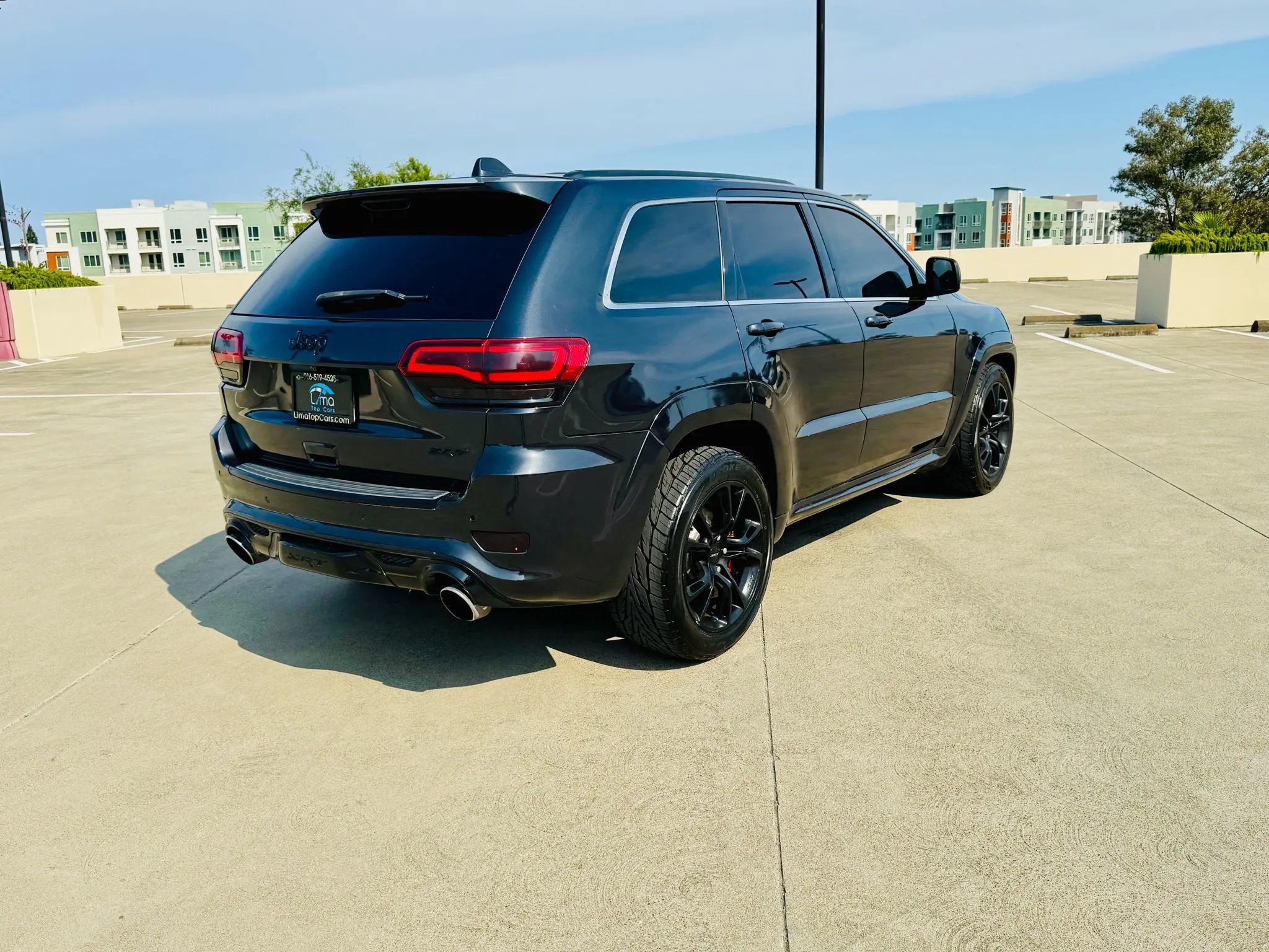 Used 2014 Jeep Grand Cherokee SRT image 8