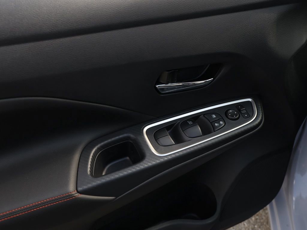 New 2025 Nissan Versa SR image 23