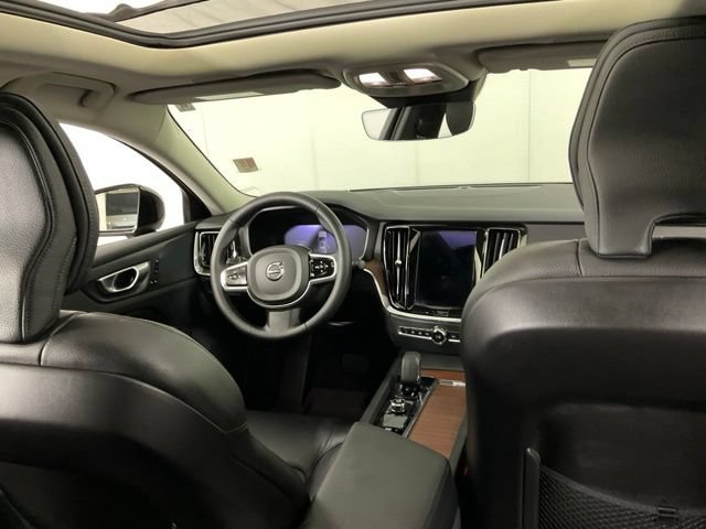 Certified 2024 Volvo S60 B5 Plus AWD/4WD image 31