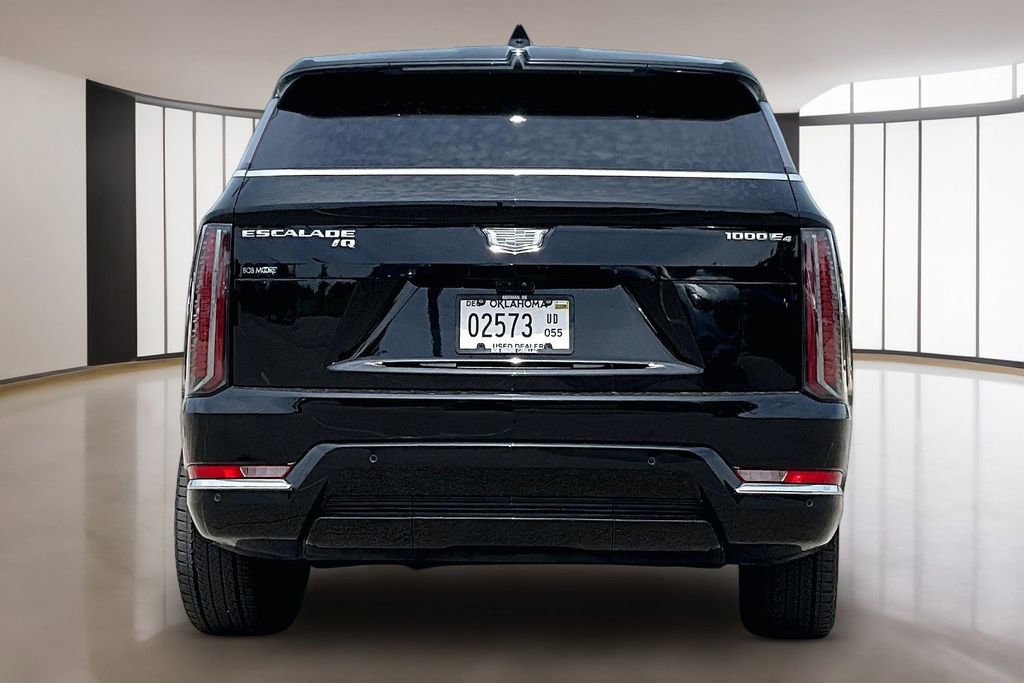 Used 2025 Cadillac Escalade IQ Luxury 2 AWD/4WD image 4
