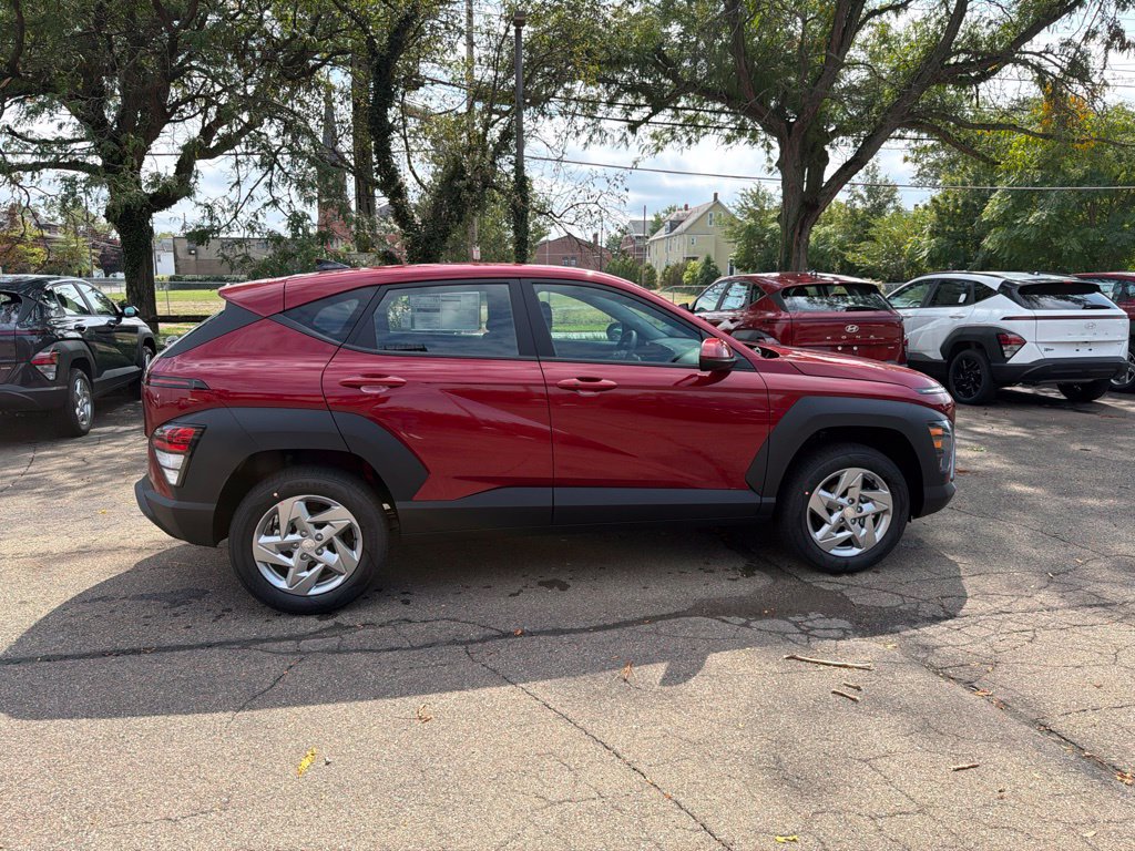 New 2027 Hyundai Kona SE AWD/4WD image 8