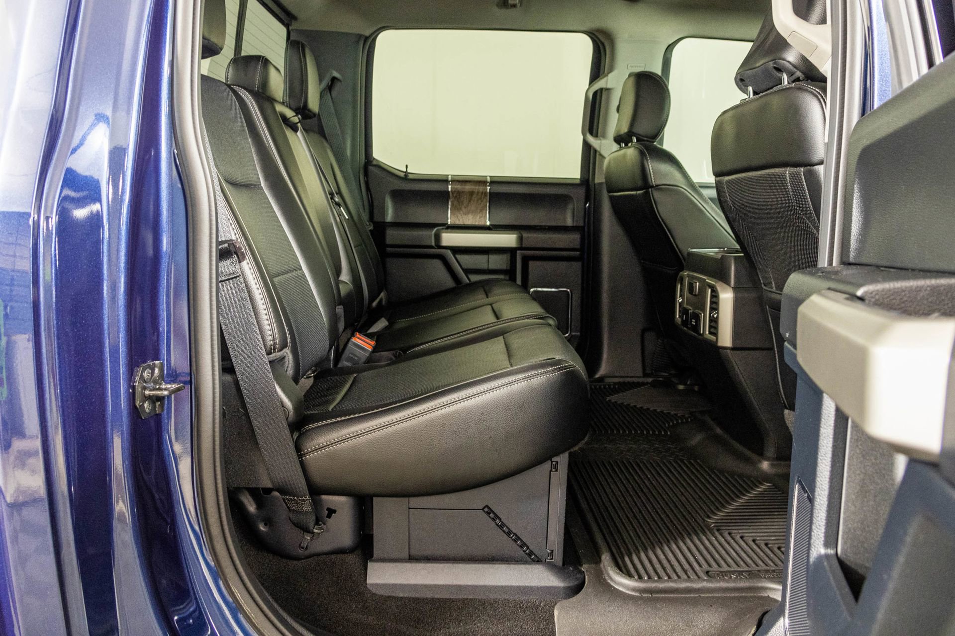 Used 2018 Ford F250 Lariat w/ Chrome Package image 42