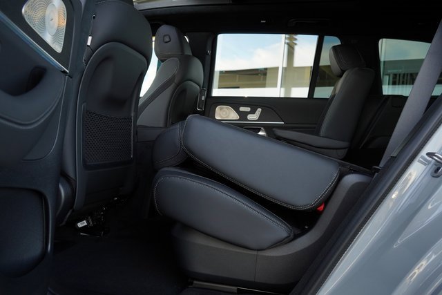 New 2026 Mercedes-Benz GLS 63 AMG 4MATIC image 39