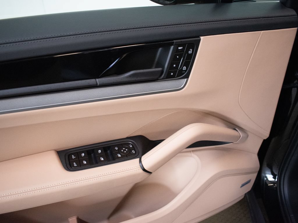 New 2026 Porsche Cayenne AWD/4WD image 9