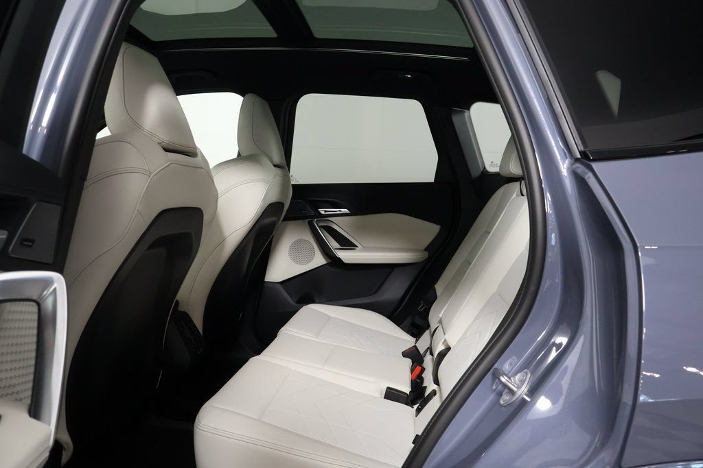 New 2026 BMW X1 xDrive28i w/ Technology Package AWD/4WD image 7