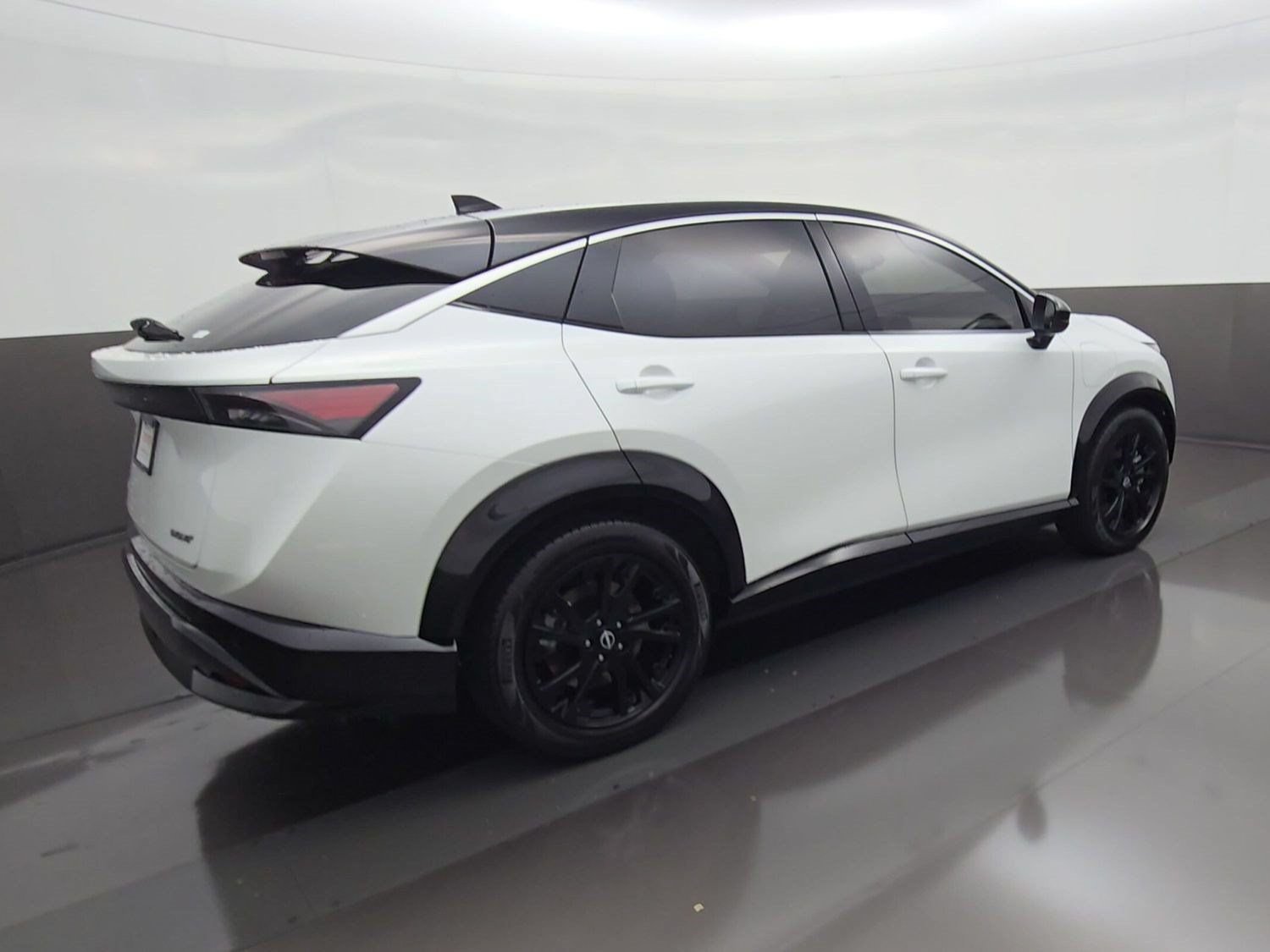 Used 2024 Nissan Ariya FWD image 10