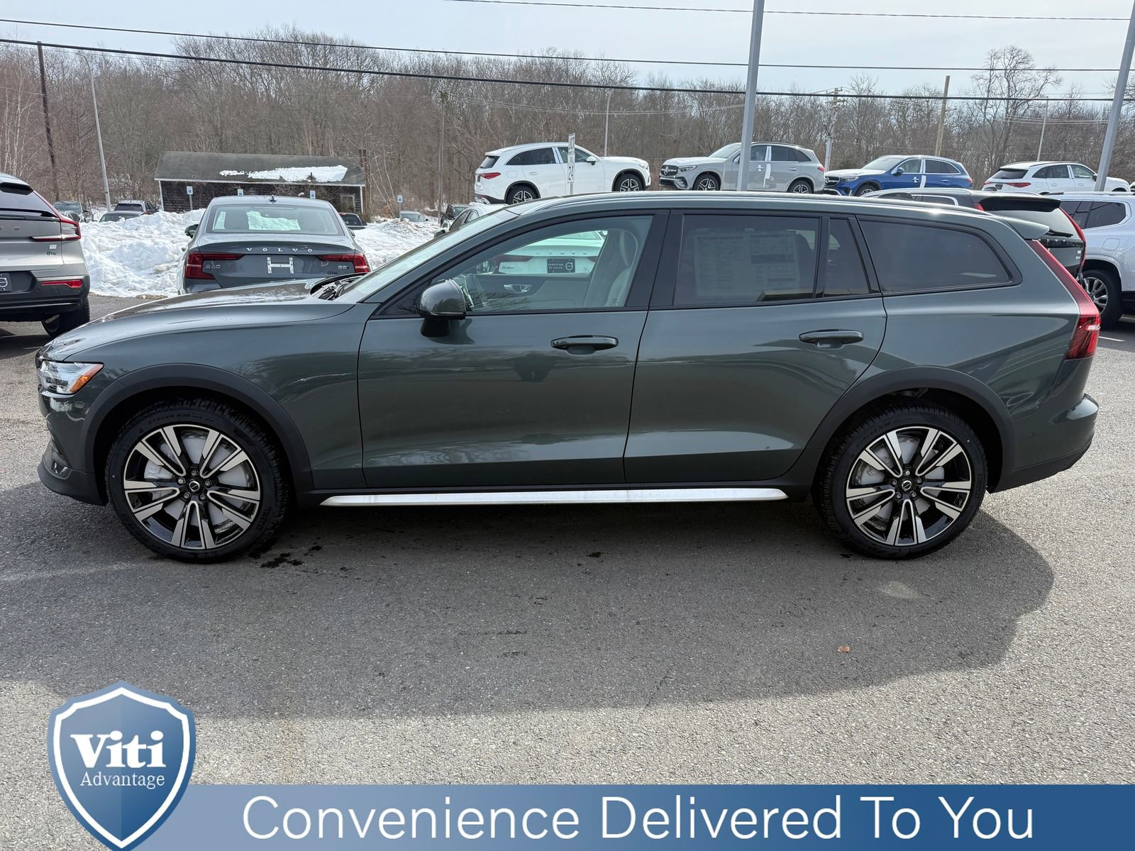 New 2026 Volvo V60 B5 Cross Country Ultra w/ Protection Package Premier image 5