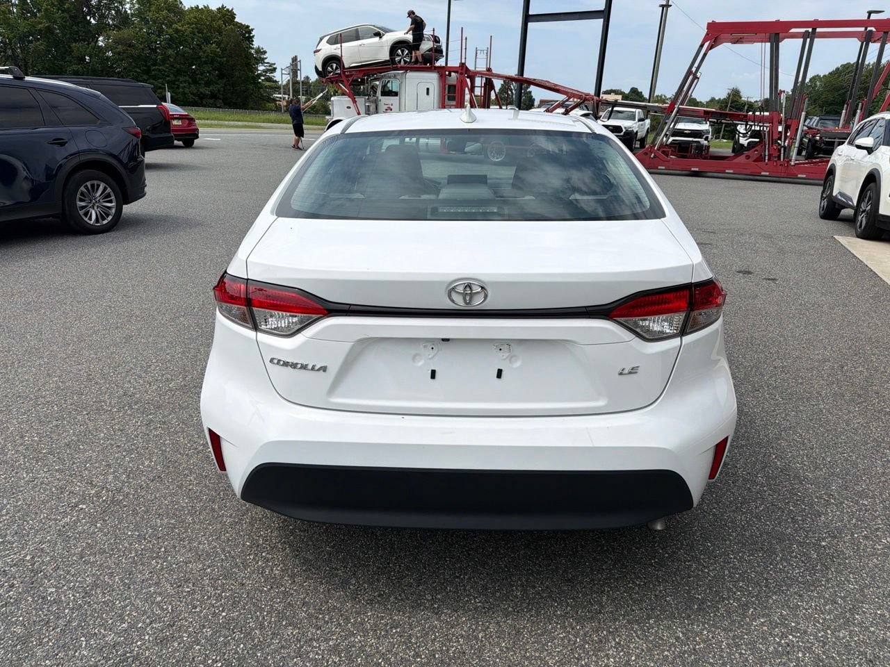 Used 2025 Toyota Corolla LE FWD image 8