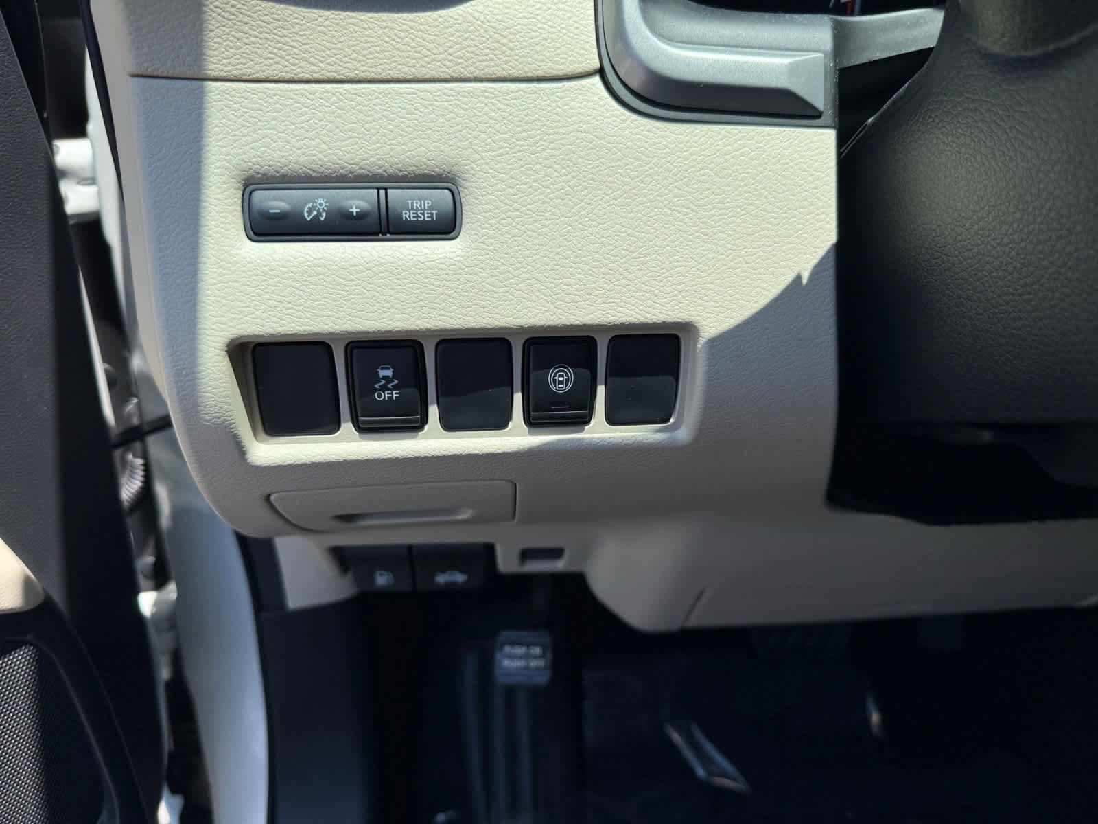 Used 2023 Nissan Murano SV FWD image 24