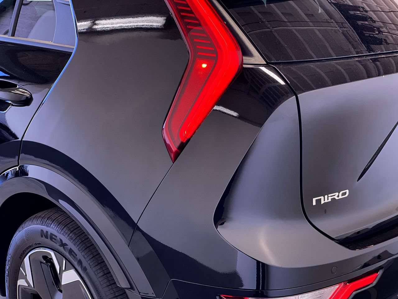 New 2026 Kia Niro Wind FWD image 9