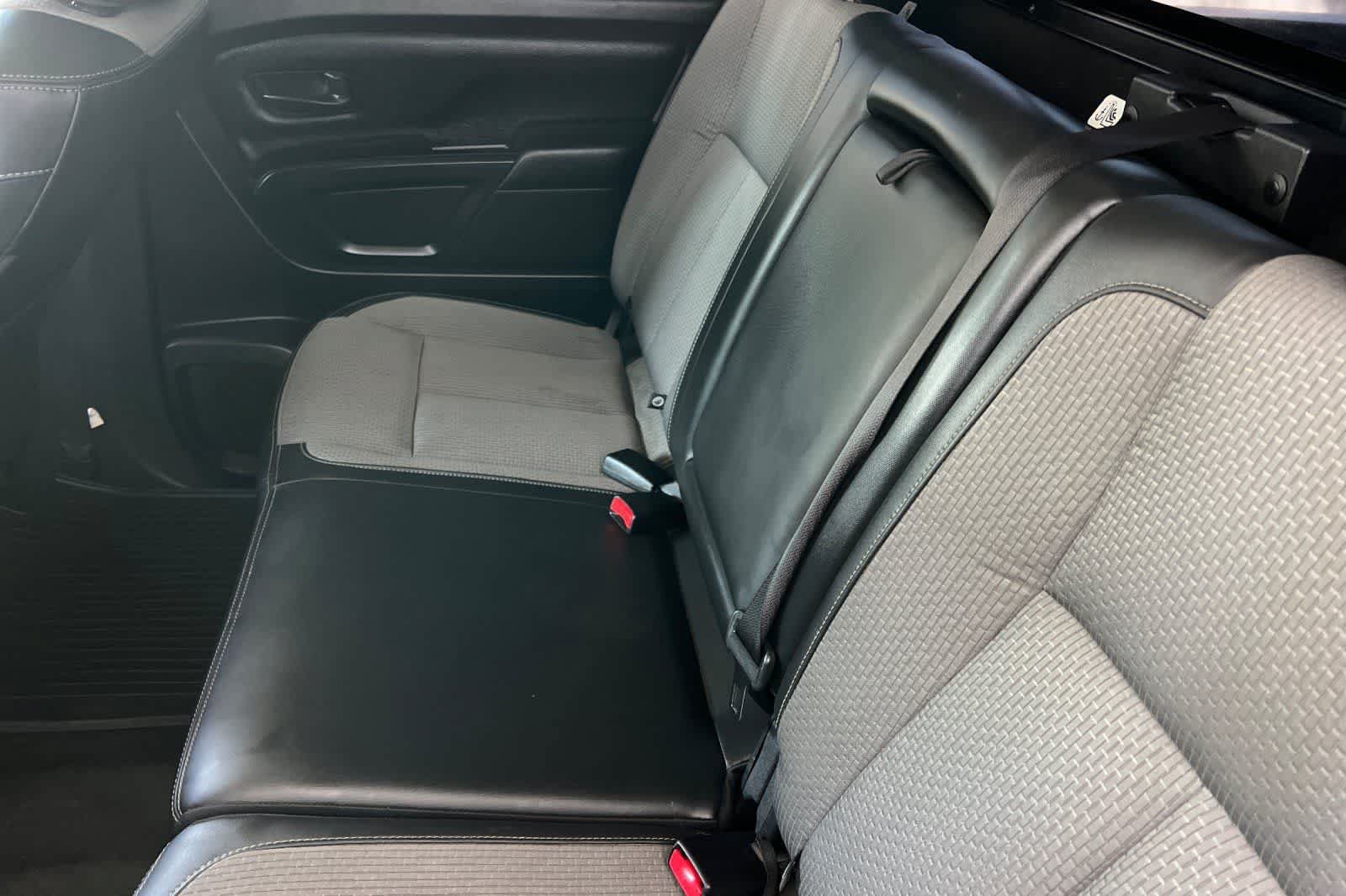 Used 2018 Nissan Titan S w/ S Utility Package AWD/4WD image 5