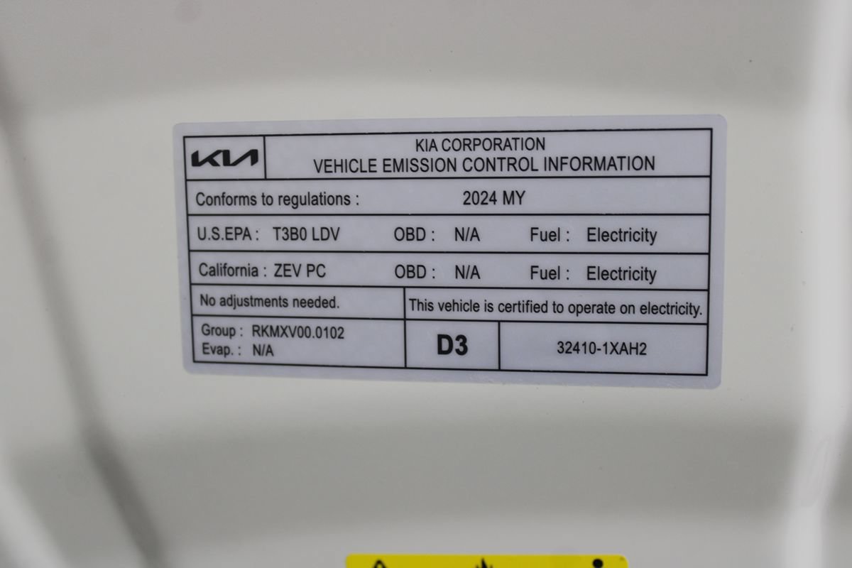 Used 2024 Kia EV6 Wind w/ Wind Technology Package RWD image 32