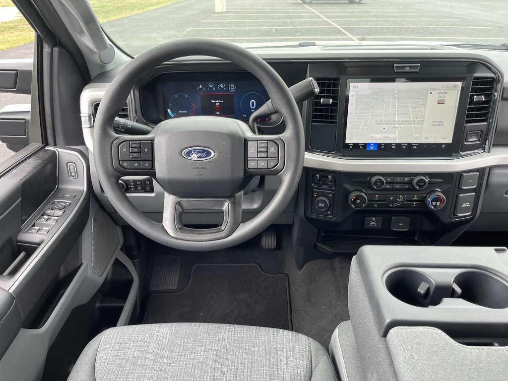 New 2026 Ford F350 4x4 Crew Cab DRW Super Duty image 32