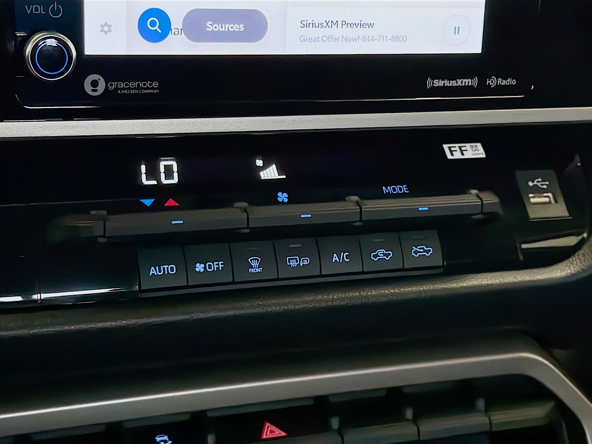 Used 2022 Toyota Tundra SR5 w/ SR5 Convenience Package image 10