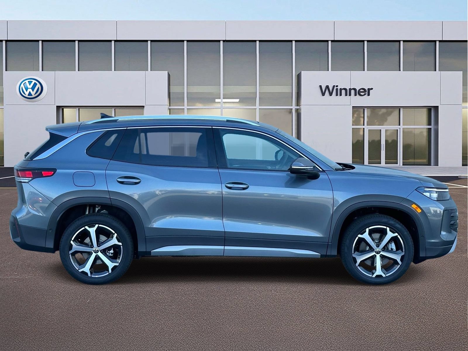 New 2026 Volkswagen Tiguan SE AWD/4WD image 6