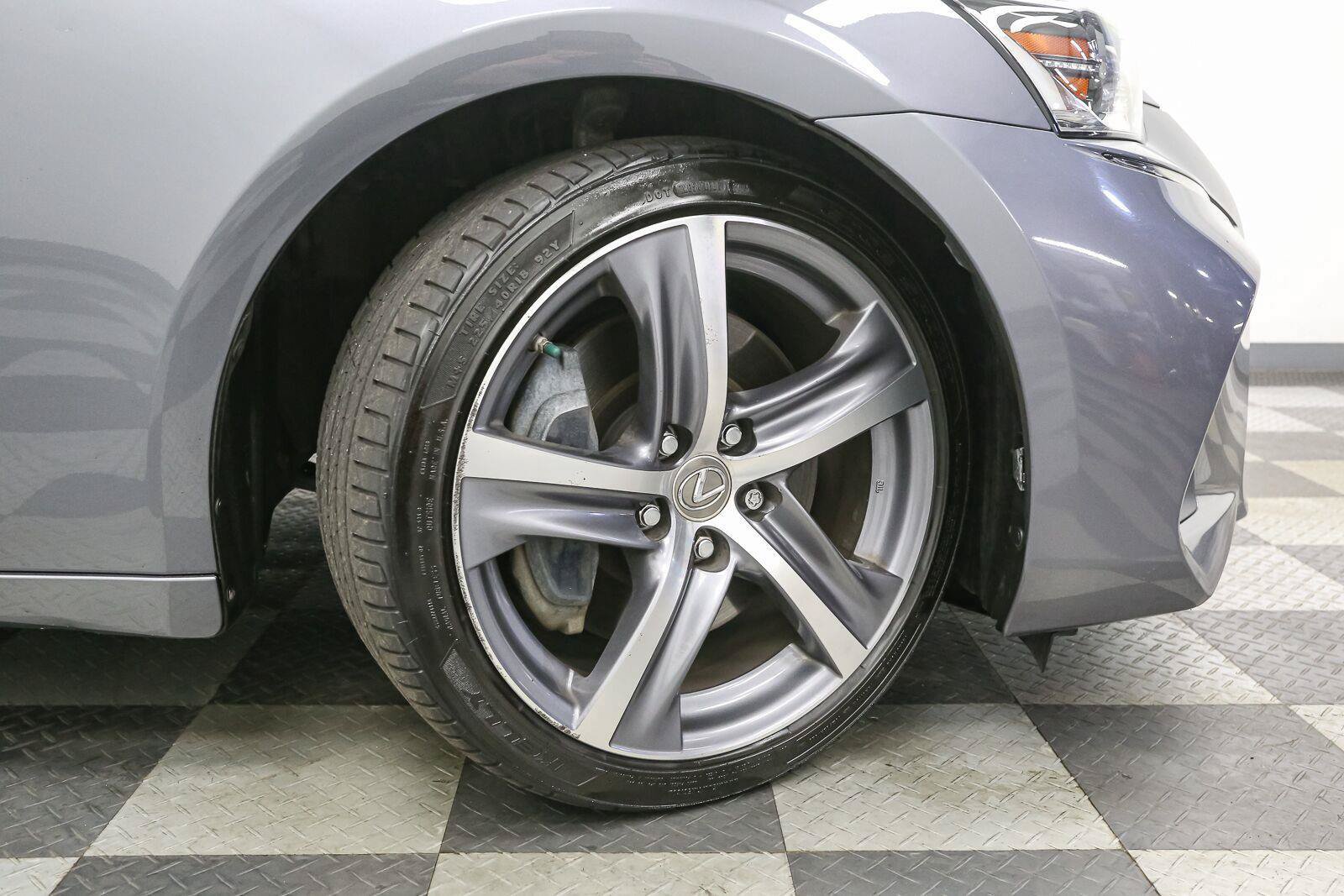 Used 2018 Lexus IS 300 AWD w/ Comfort Package image 14