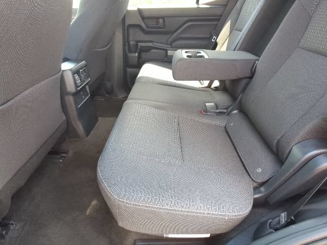 Used 2025 Toyota 4Runner SR5 AWD/4WD image 22