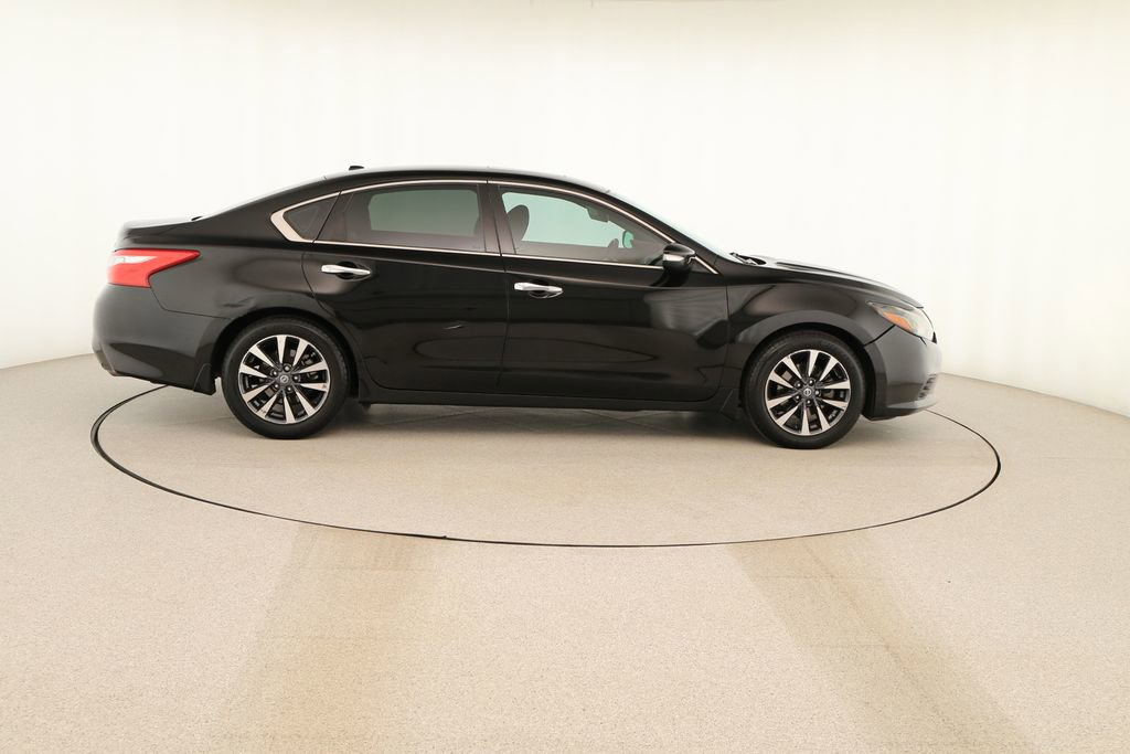 Used 2017 Nissan Altima 2.5 SL w/ 2.5 Technology Package image 8