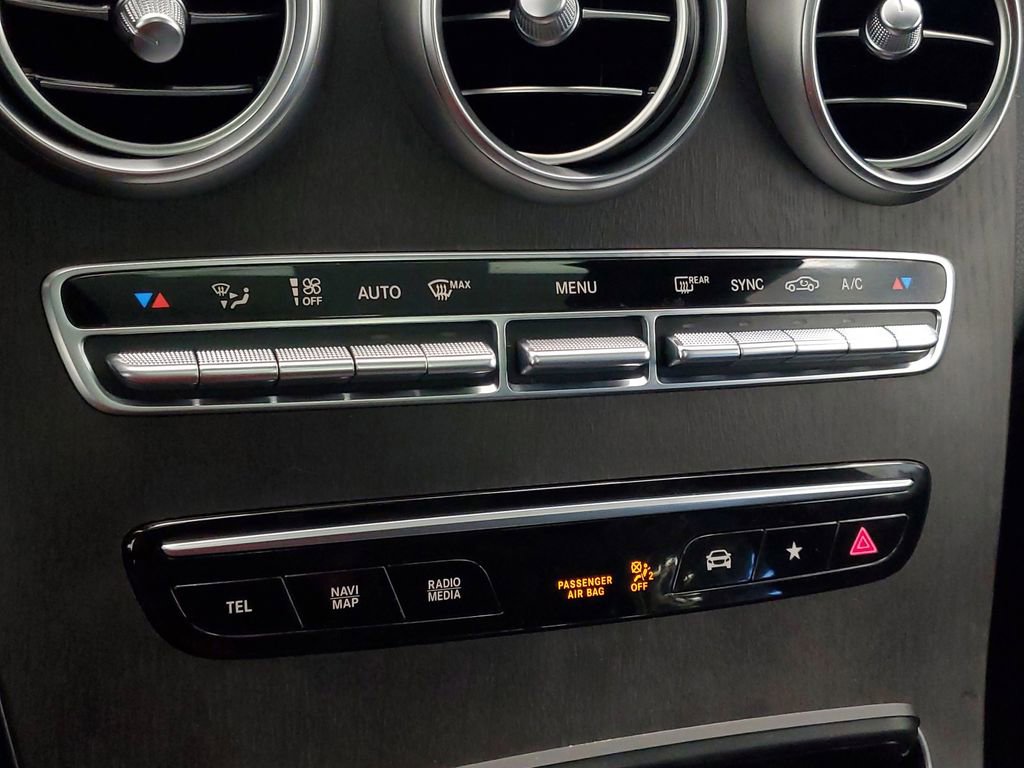 Used 2021 Mercedes-Benz GLC 300 4MATIC image 21