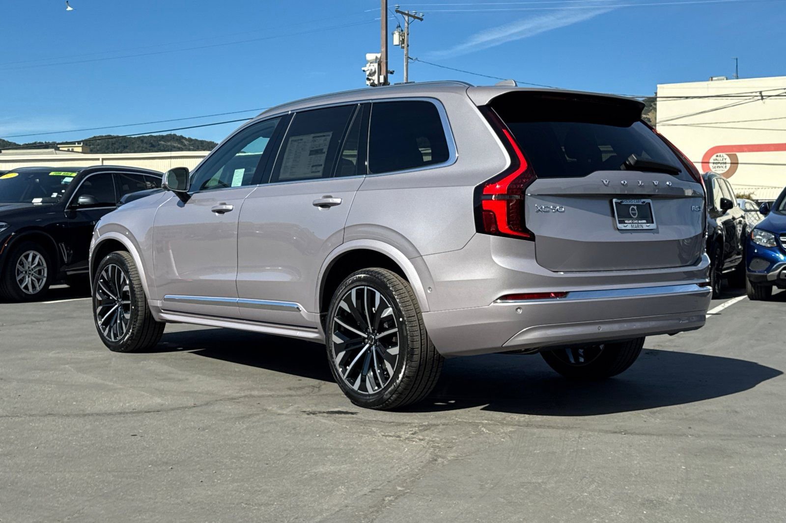 New 2026 Volvo XC90 B5 Plus w/ Protection Package image 6