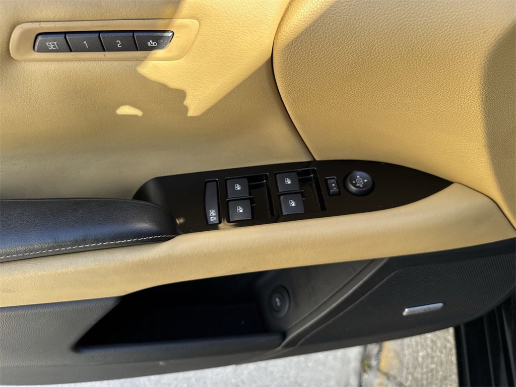 Used 2013 Cadillac XTS Luxury w/ Driver Awareness Package image 41