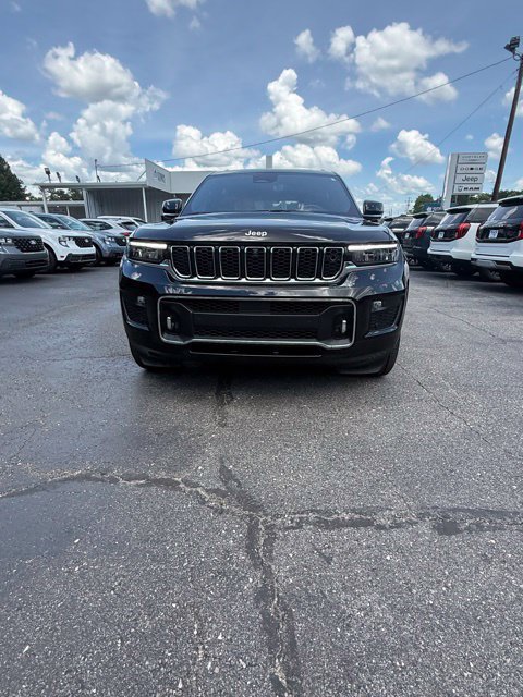 New 2025 Jeep Grand Cherokee L Overland w/ Advanced Protech Group III AWD/4WD image 2