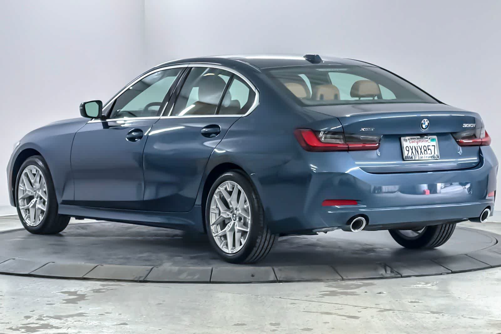 Used 2026 BMW 330i xDrive Sedan w/ Premium Package AWD/4WD image 6
