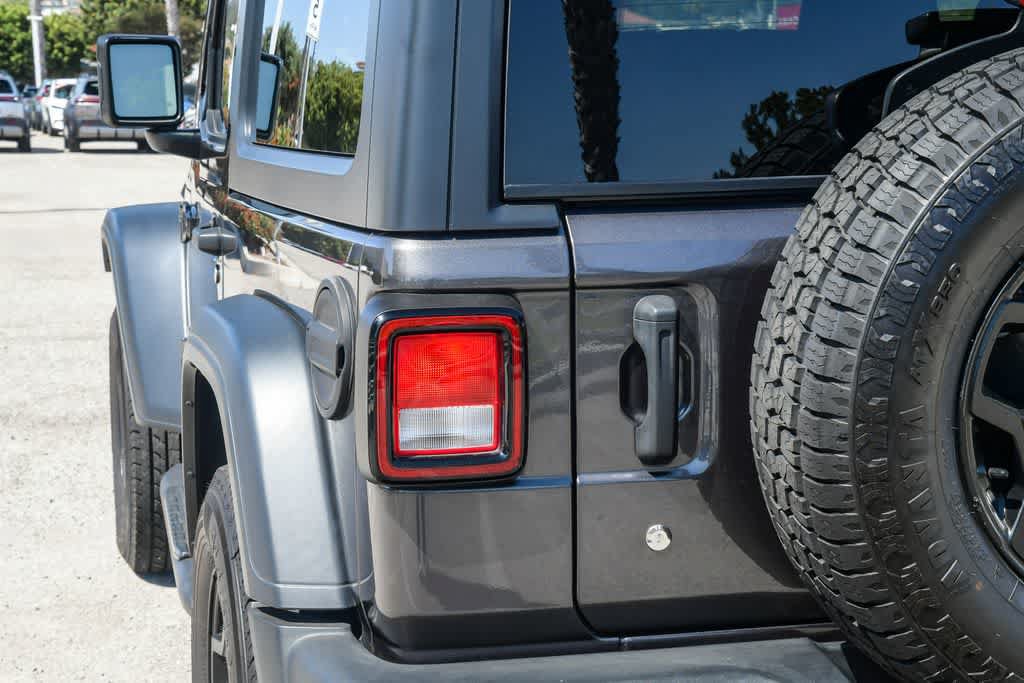Used 2020 Jeep Wrangler Sport AWD/4WD image 7