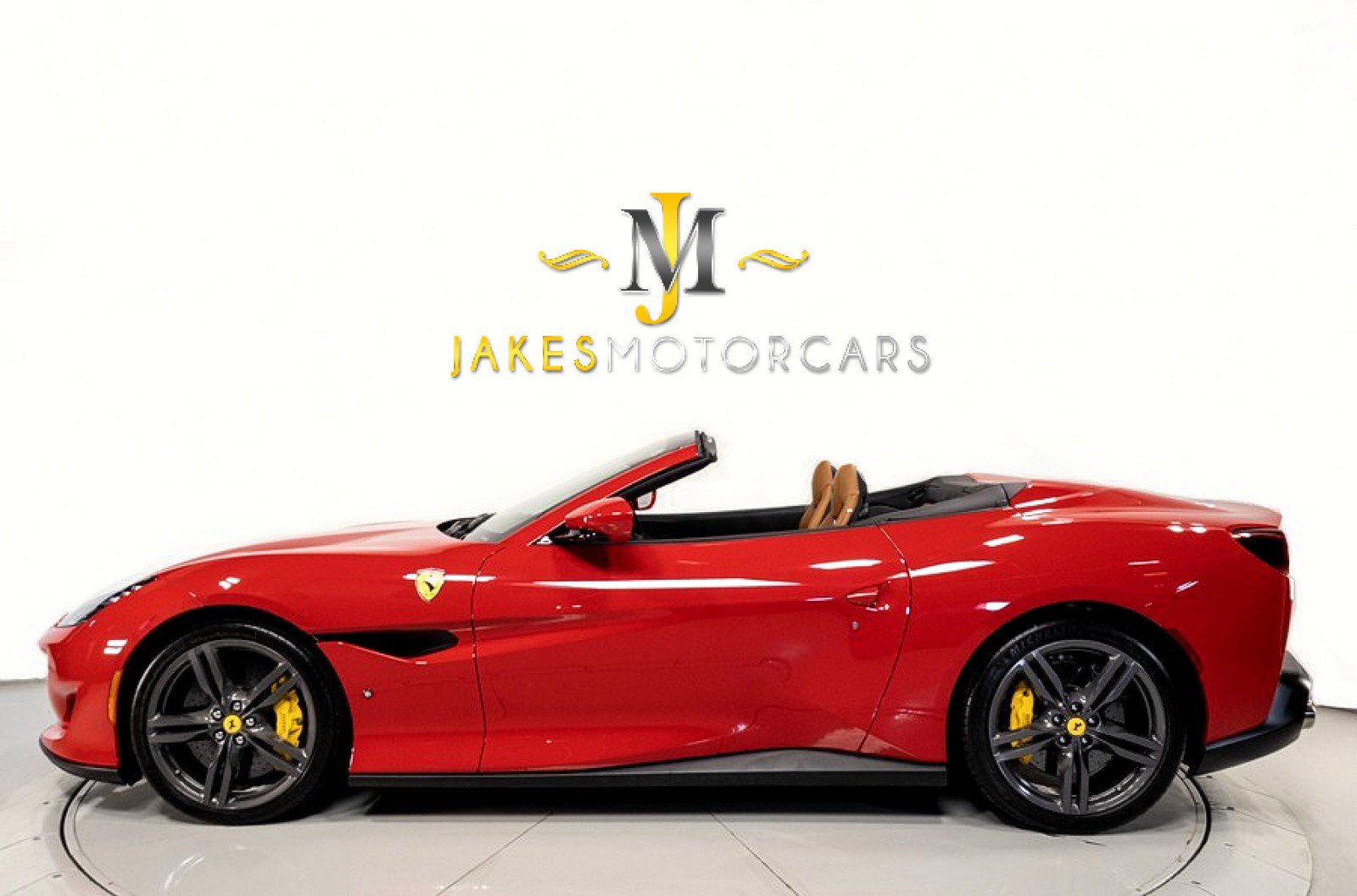 Used 2019 Ferrari Portofino RWD image 2