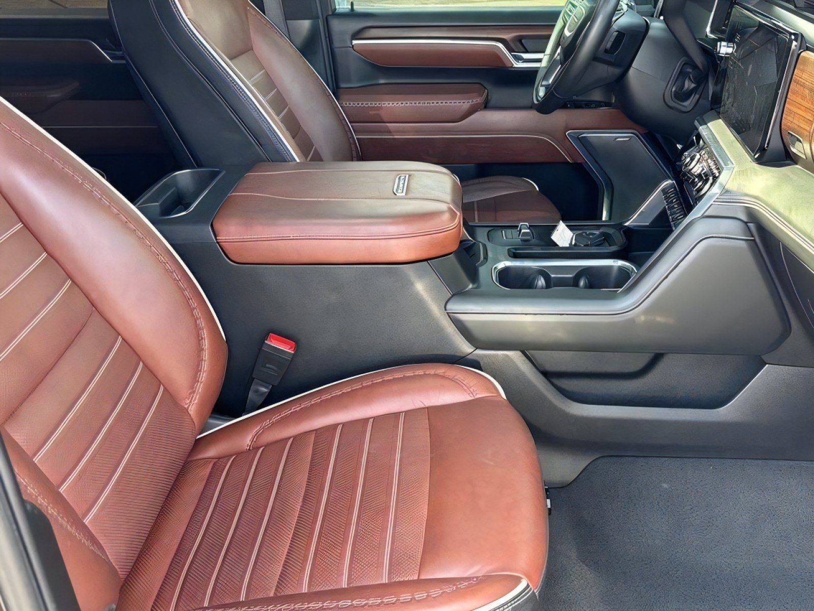 Used 2025 GMC Sierra 2500 Denali Ultimate w/ Max Trailering Package AWD/4WD image 33