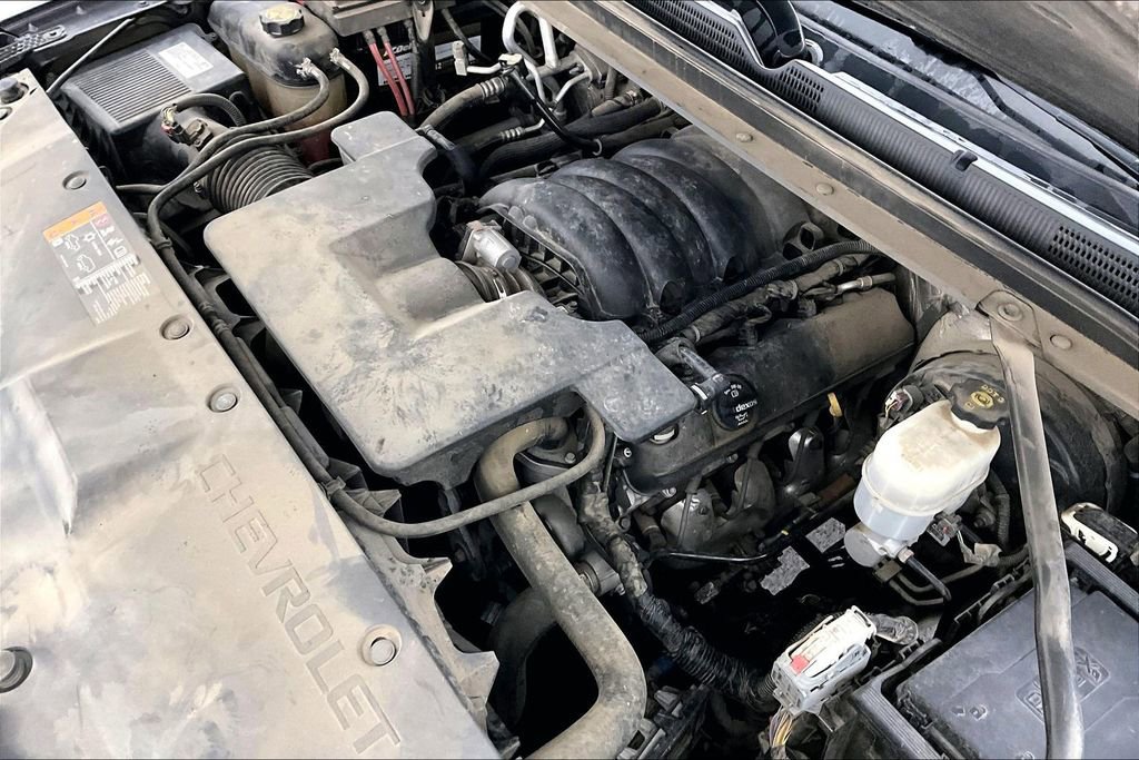 Used 2018 Chevrolet Suburban LS image 44