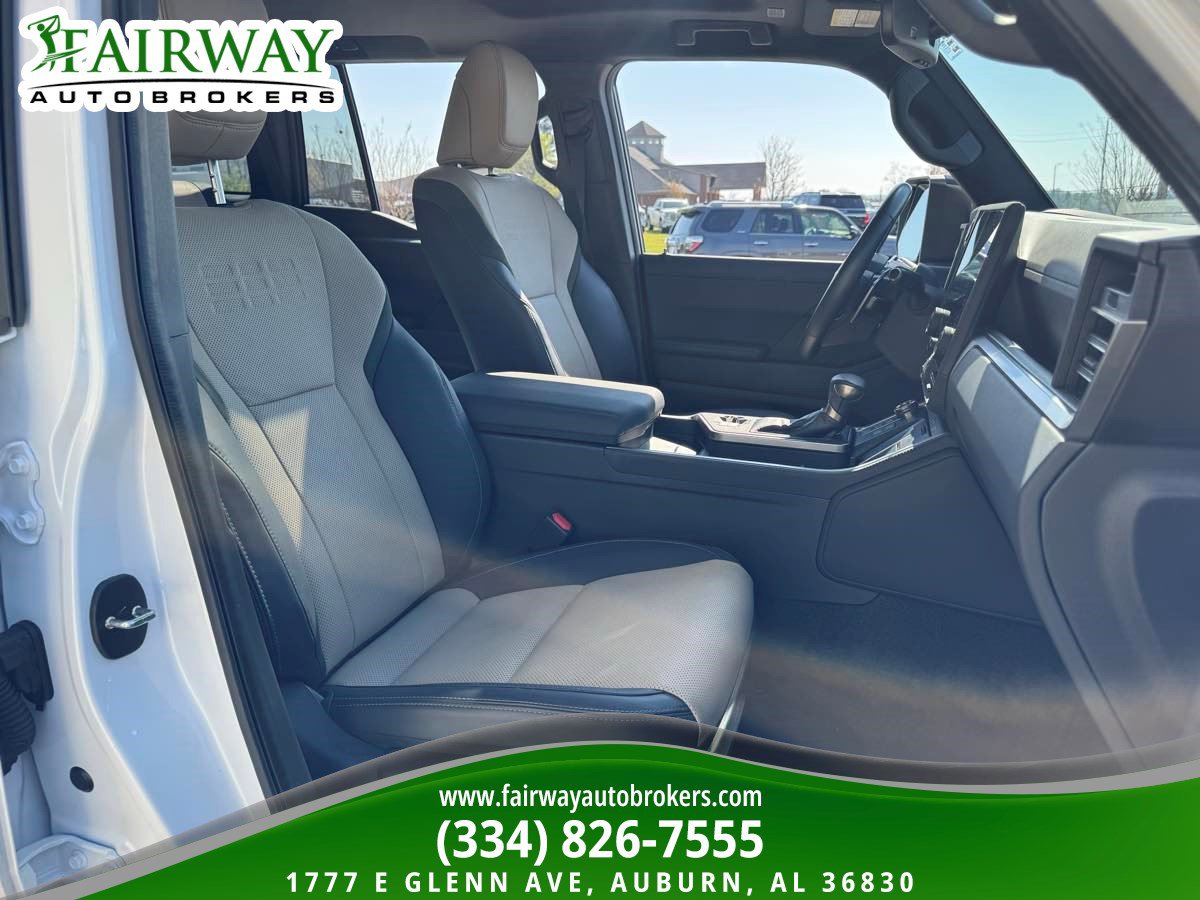 Used 2024 Lexus GX 550 AWD/4WD image 12