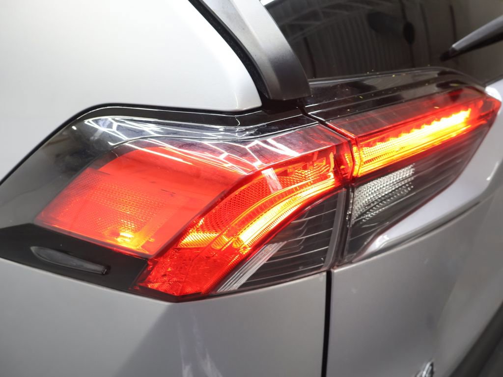 Used 2022 Toyota RAV4 LE image 30