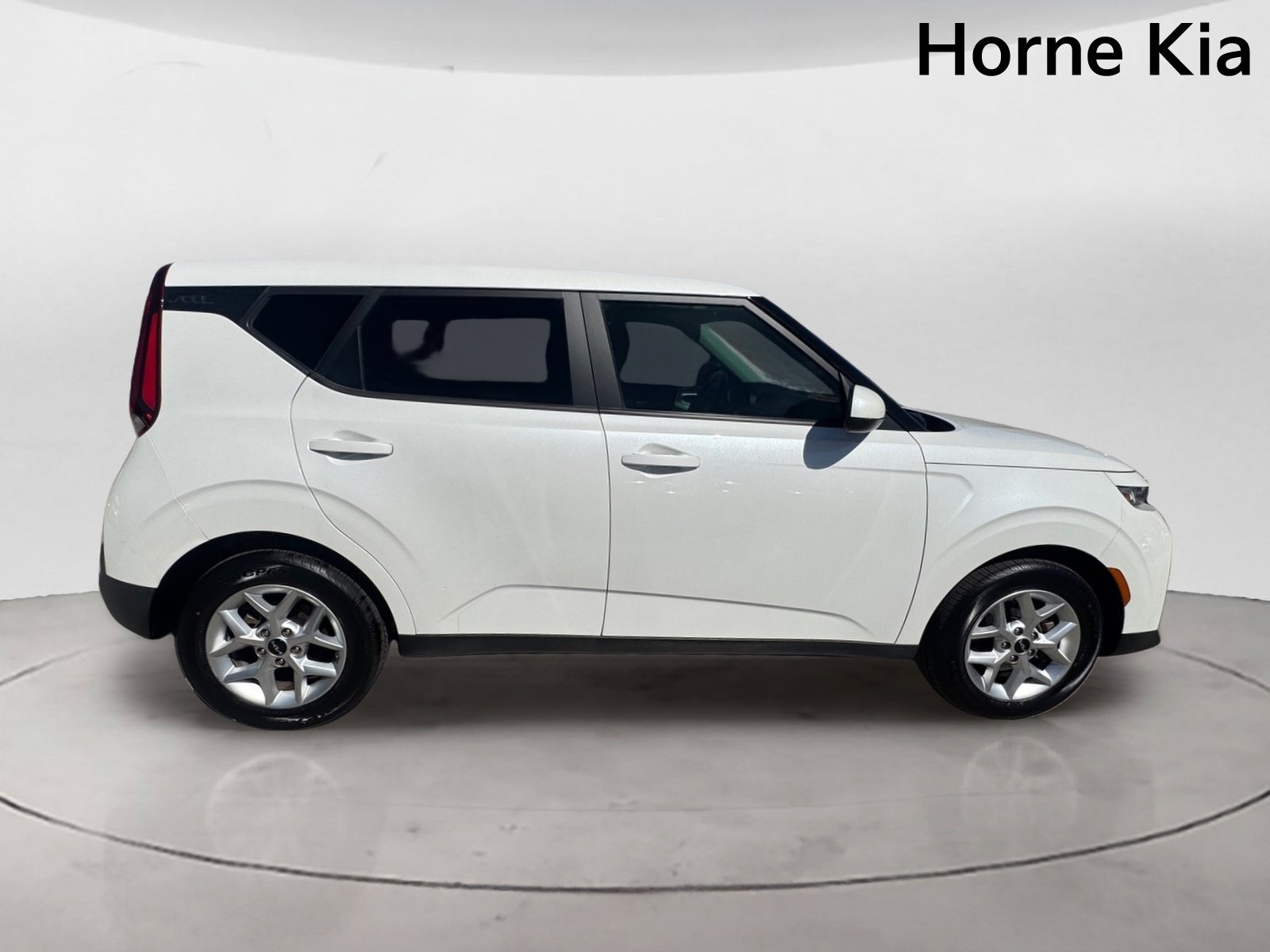 Used 2022 Kia Soul LX w/ Technology Package FWD image 3