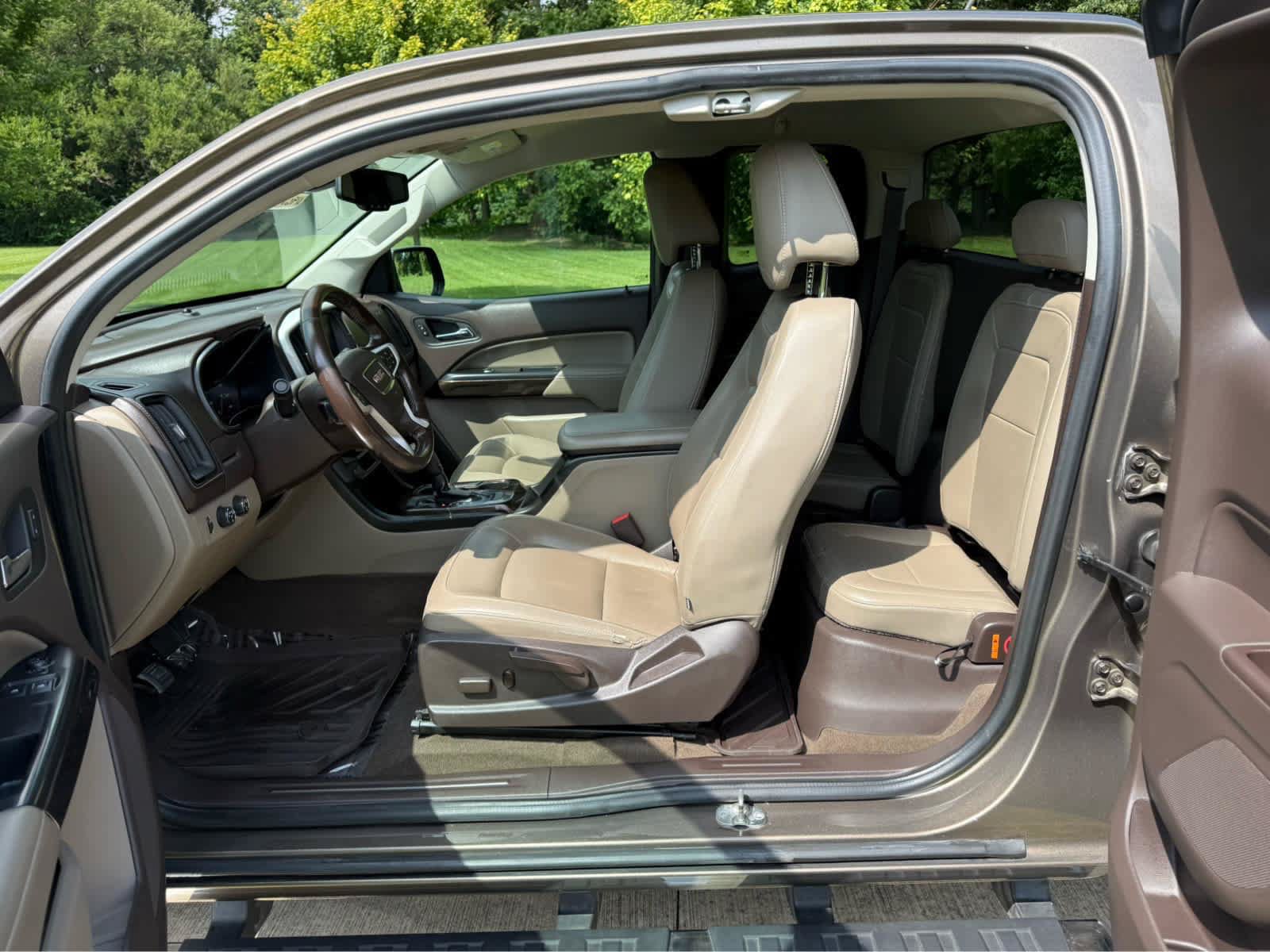 Used 2015 GMC Canyon SLT AWD/4WD image 11