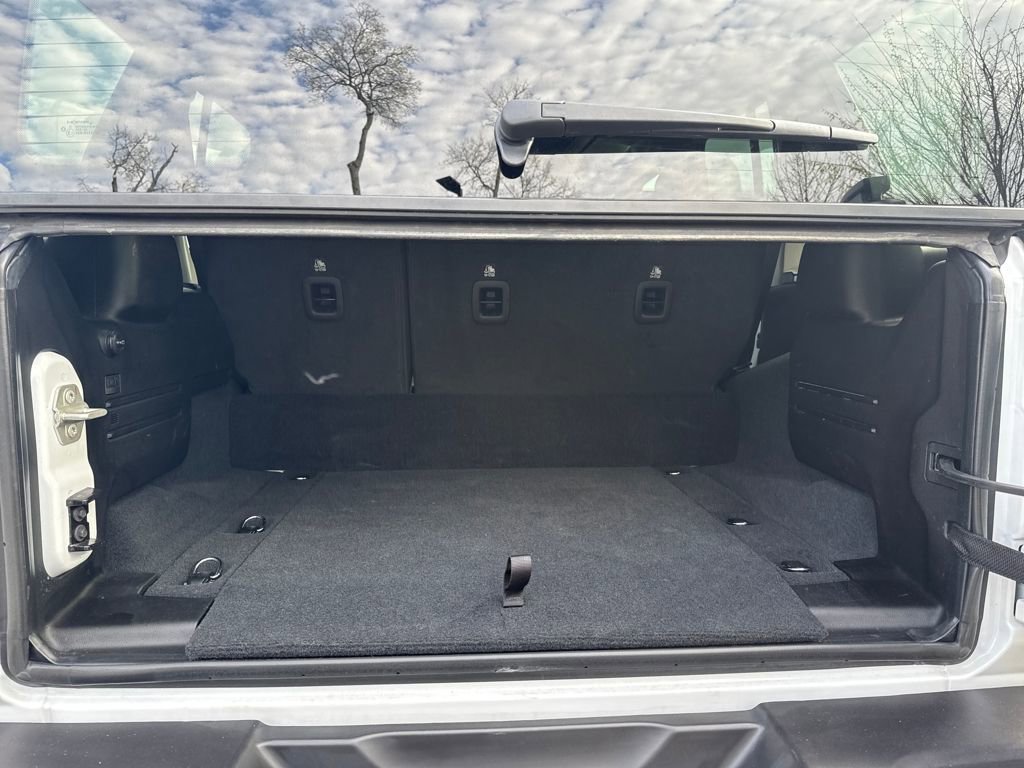 Used 2024 Jeep Wrangler Unlimited w/ Convenience Group image 21
