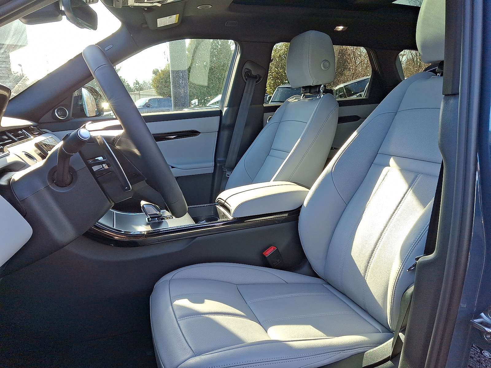 New 2026 Land Rover Range Rover Evoque S image 3