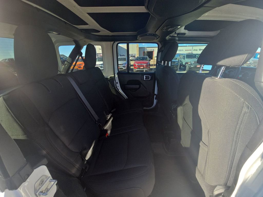 Used 2019 Jeep Wrangler Unlimited Sport S image 12