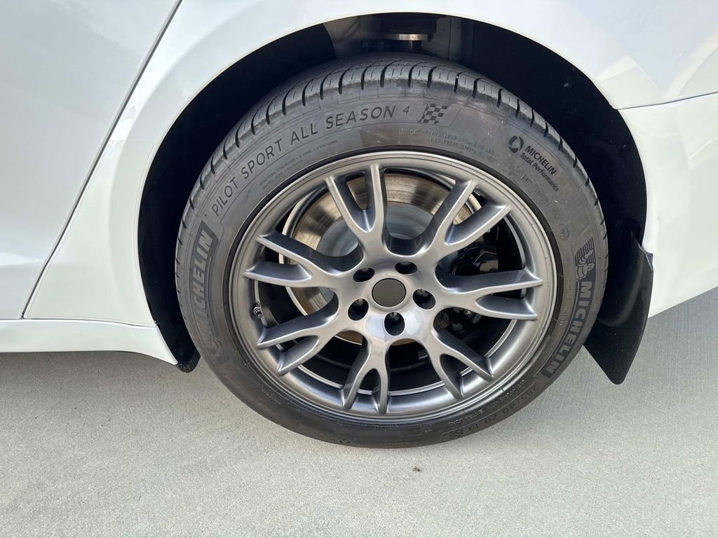 Used 2021 Tesla Model S Plaid image 7