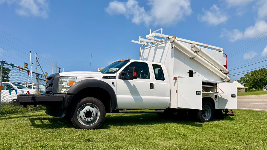 Used 2016 Ford F550 2WD SuperCab Super Duty image 1