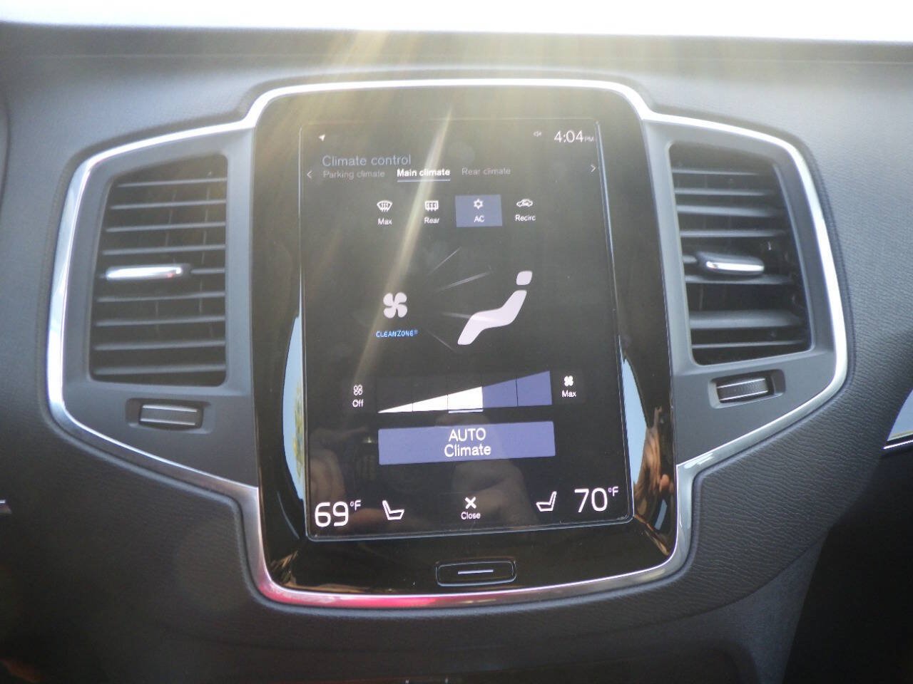 Used 2019 Volvo XC90 T5 Momentum w/ Multimedia Package AWD/4WD image 26