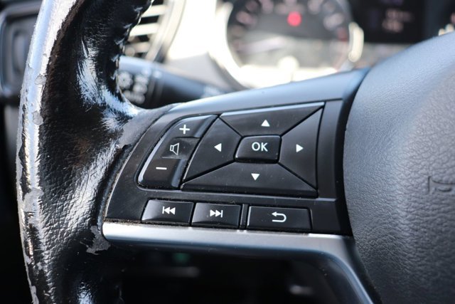 Used 2020 Nissan Rogue SV FWD image 21