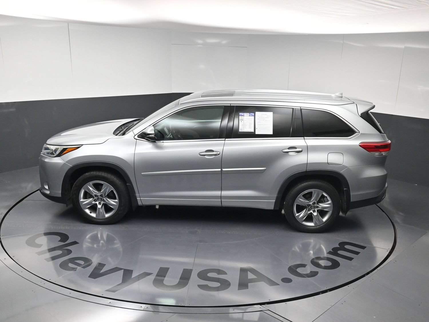 Used 2017 Toyota Highlander Limited w/ Protection Package #3 AWD/4WD image 30