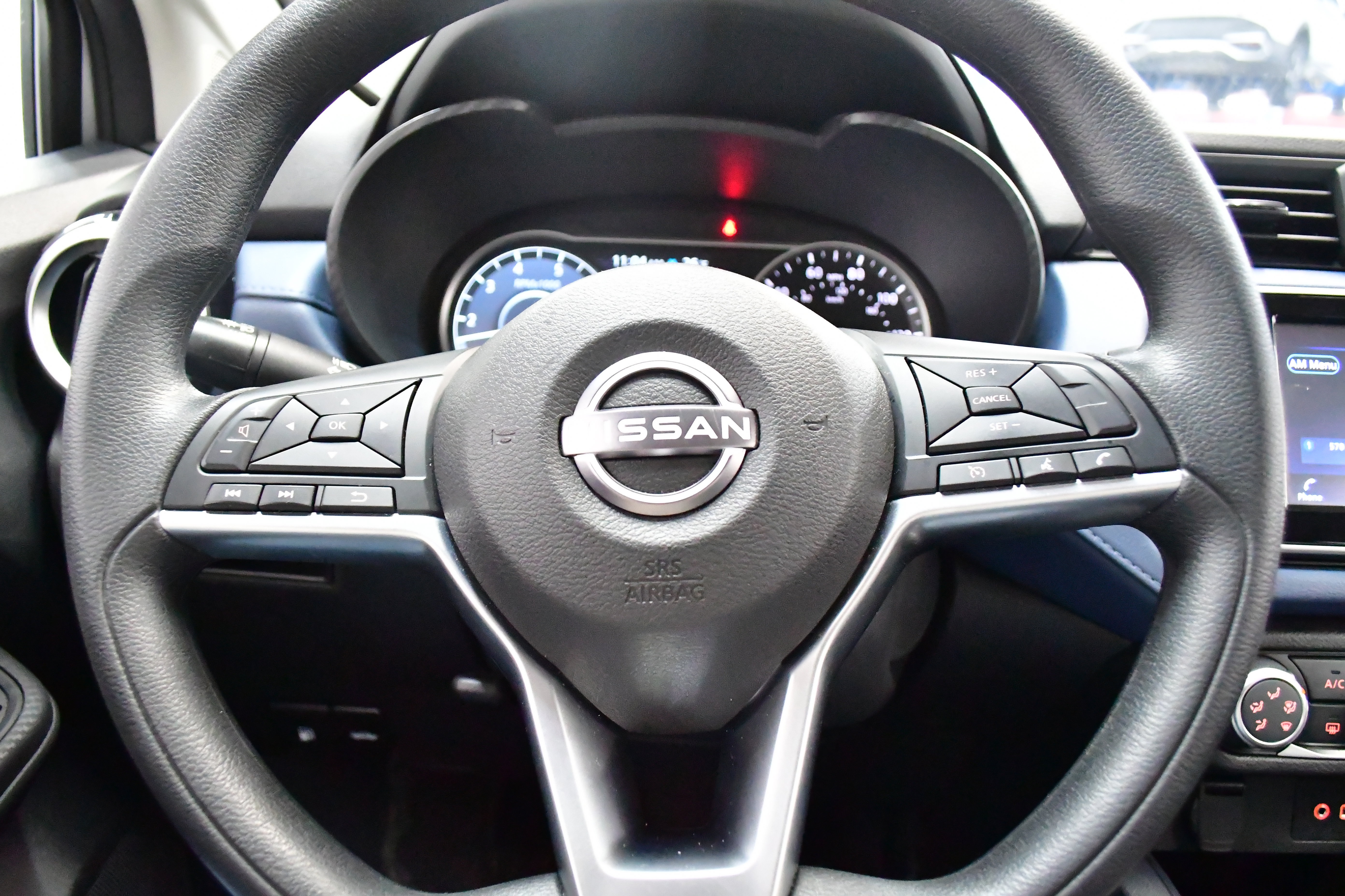 Used 2025 Nissan Versa SV image 31